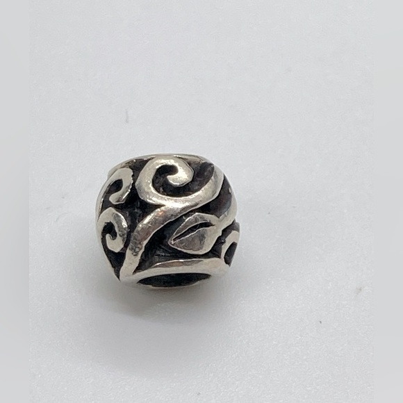 Persona Jewelry - Persona 925 Sterling Silver Leaf & Vines Design Charm Bead